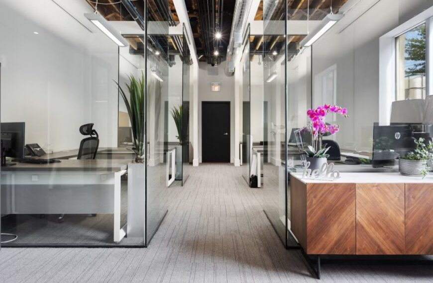 Corporate Interiors 2025: Why Office Design Now Focuses on Mental Wellness First