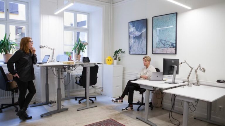 Designing for the Hybrid Work Era: Creating Spaces That Balance Home and Office Life